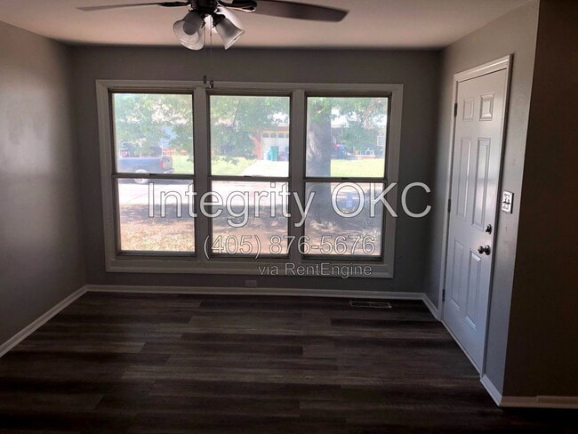 Building Photo - 2548 SW 48th St