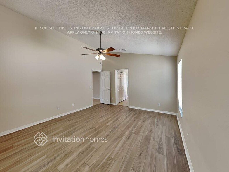 Building Photo - 1733 Snaresbrook Way