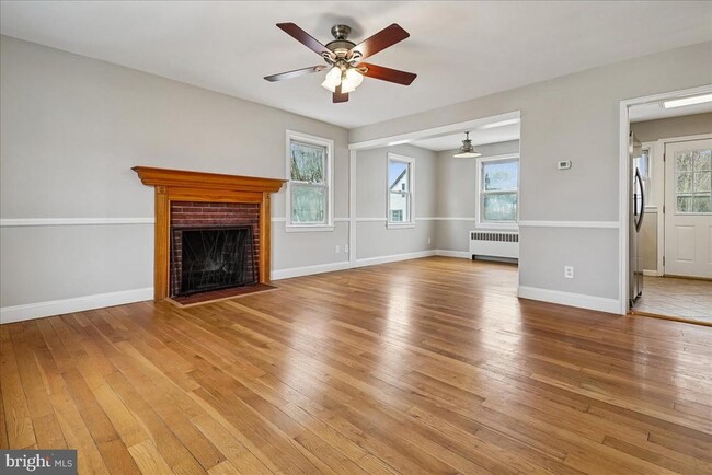 Building Photo - 4805 23rd St S