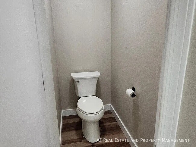 Building Photo - 8642 W Echo Ln