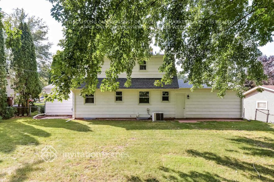 Building Photo - 3790 Grand Ave
