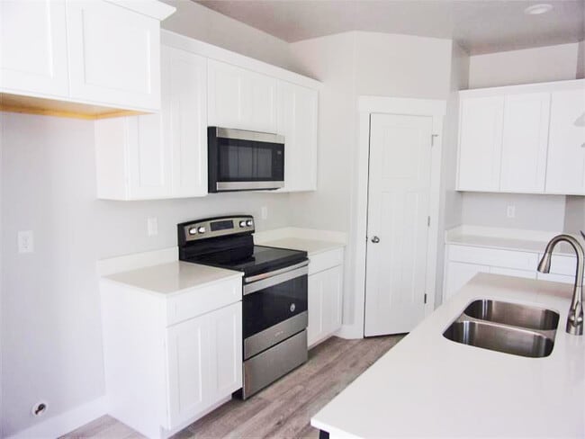 Building Photo - 1724 N 3680 W