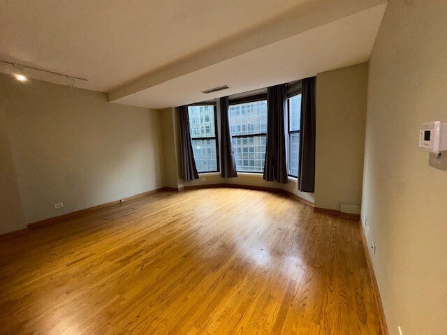 Building Photo - 431 S Dearborn St