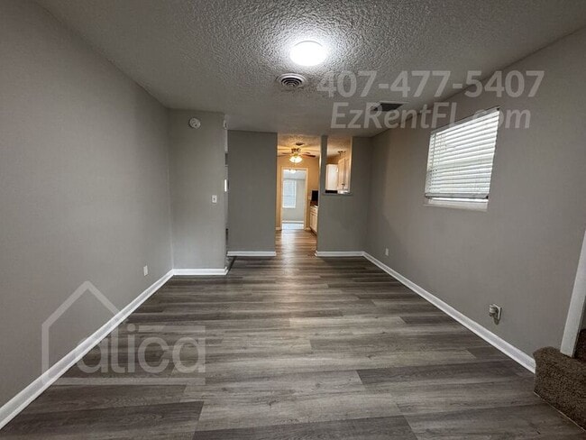 Building Photo - 3812 Rodby Dr