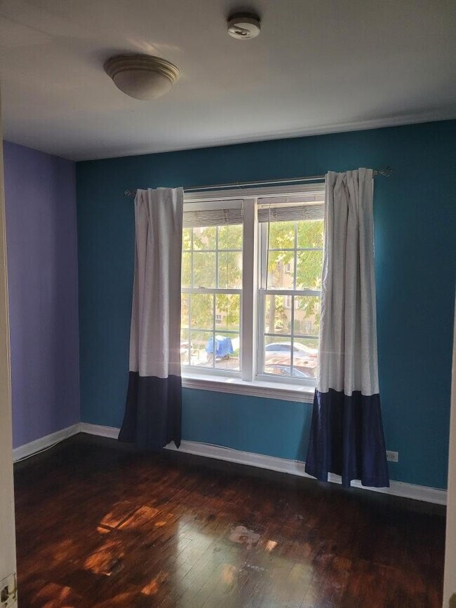 Building Photo - 129 Elmwood Ave