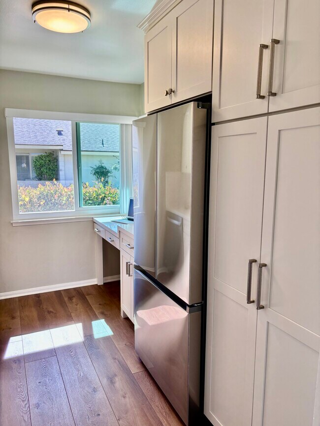 Kitchen - 81 W Fiesta Grn