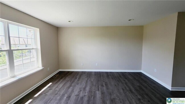 Building Photo - 5136 Dogwood Trail