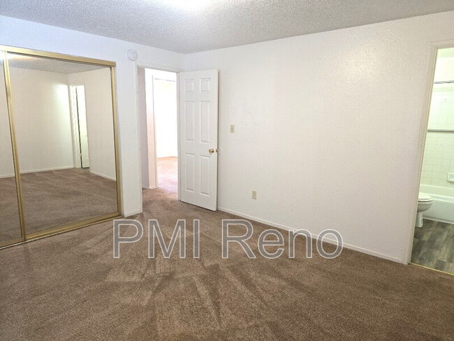 Building Photo - 6745 Peppermint Dr
