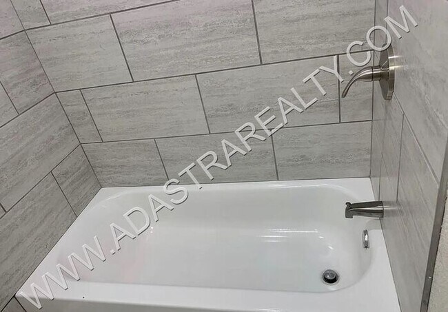 Building Photo - Beautiful Newly Remodeled Raytown Home-Coming SOON!!