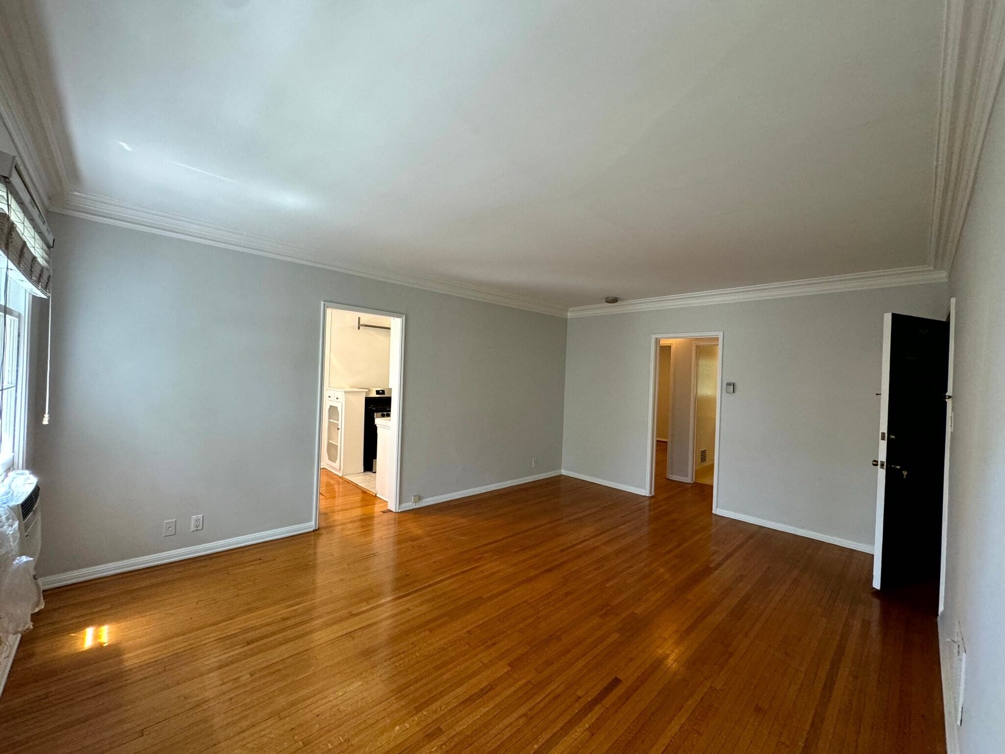 Building Photo - 1271 N Crescent Heights Blvd