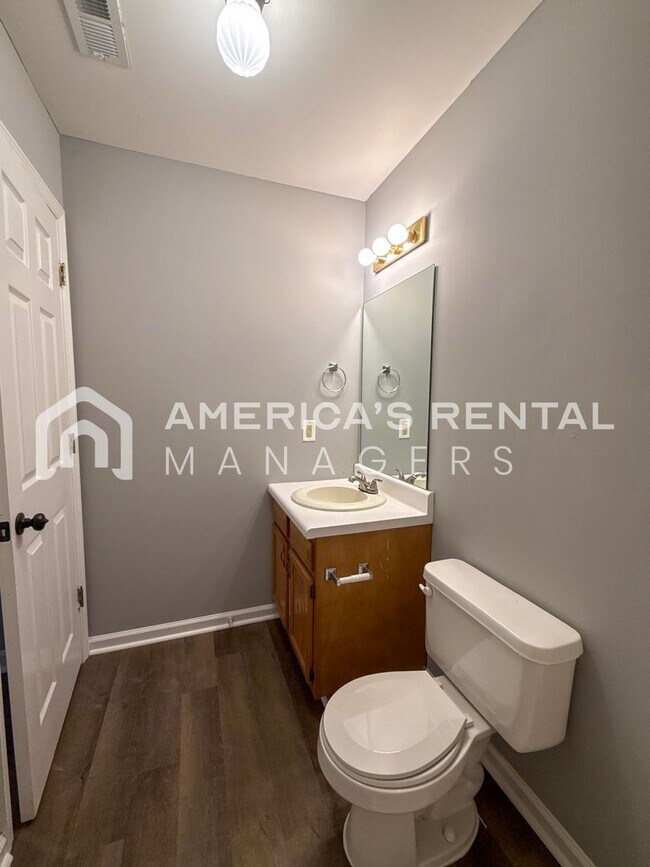 Building Photo - Lovely 2 Bed, 2 Bath Townhome for Rent in Montevallo, AL! View with 48 Hours Notice!