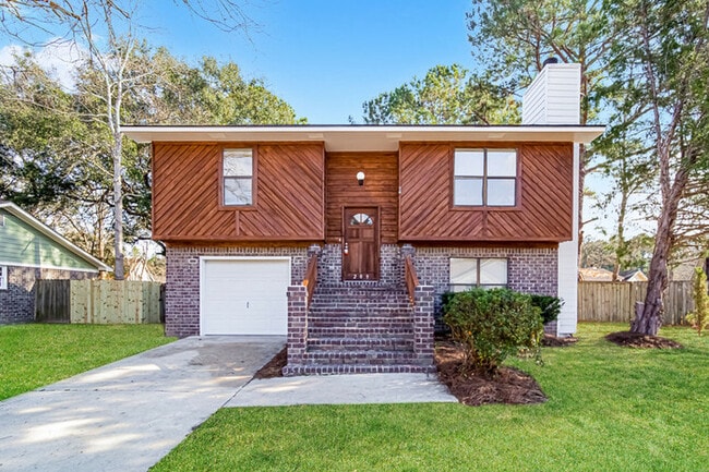Building Photo - 209 Mohican Cir