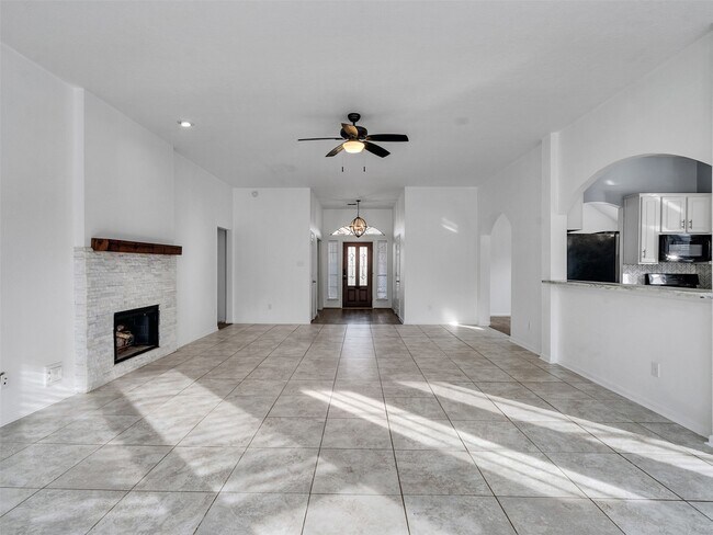 Building Photo - 3327 La Seine Ln