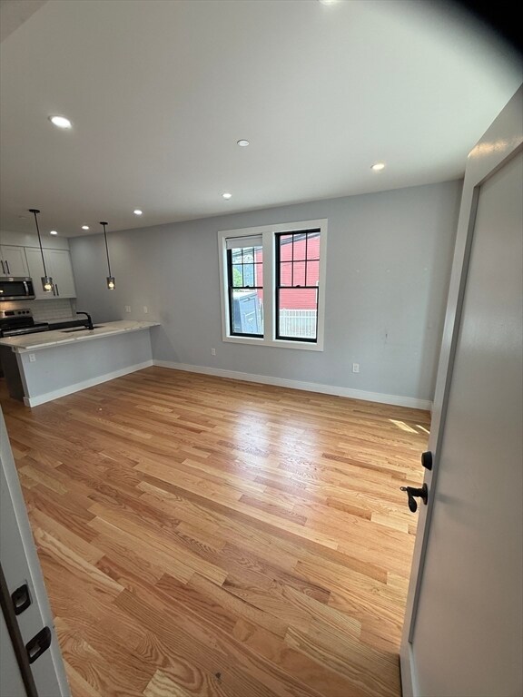 Building Photo - 8 Ford St