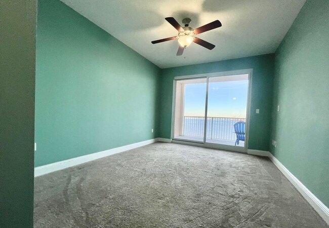 Building Photo - 2400 Grandiflora Blvd