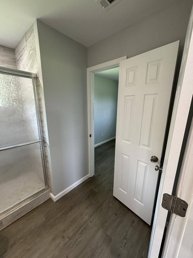 Building Photo - Available now FOR RENT in Dothan, AL!!