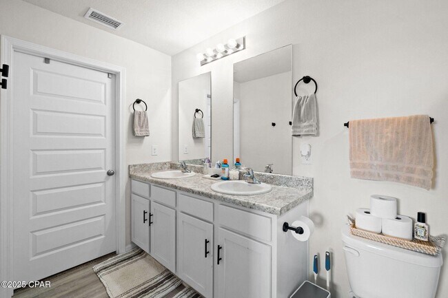 Building Photo - 4873 Shurer Ln