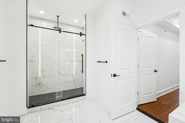 Building Photo - 2602 Earp St