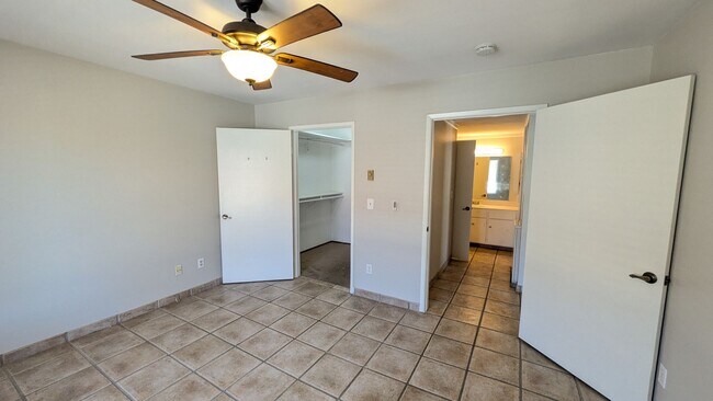 Building Photo - Reduced! Large pets ok! One bed plus office