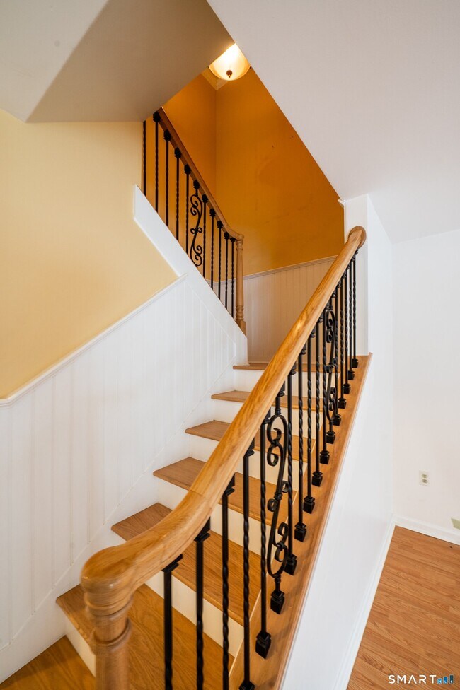 Building Photo - 42 Monticello Dr