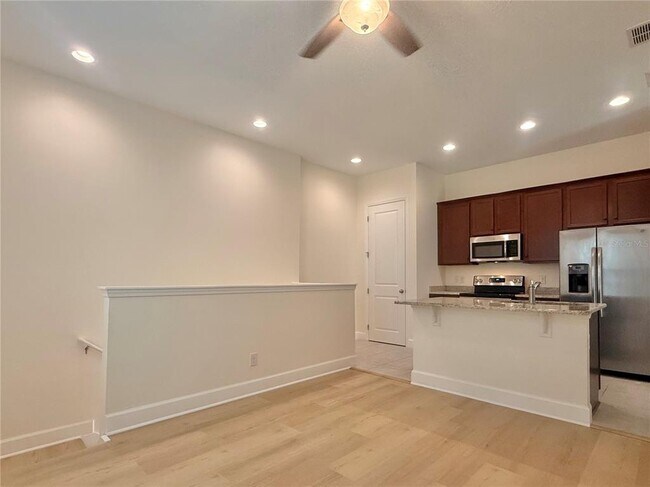Building Photo - 12933 Doisy St