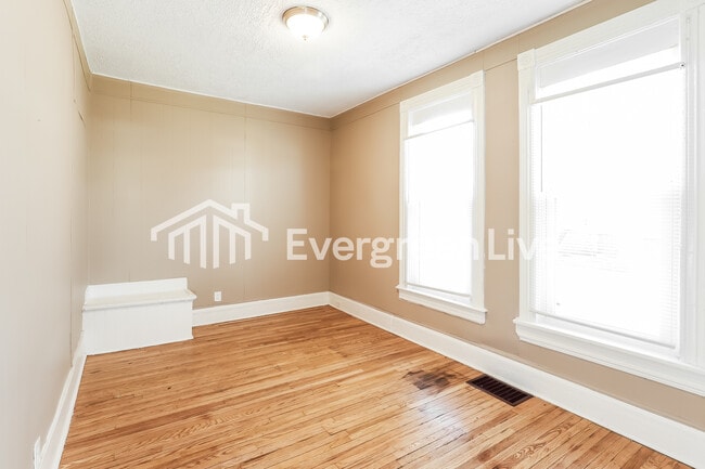 Building Photo - 4215 Grant St