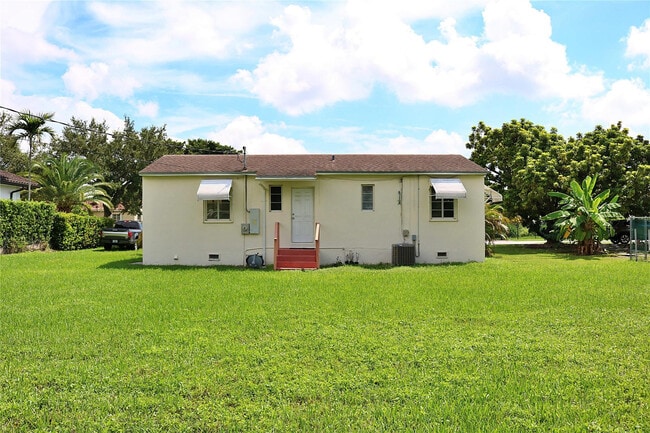 Building Photo - 2640 SW 79th Ave