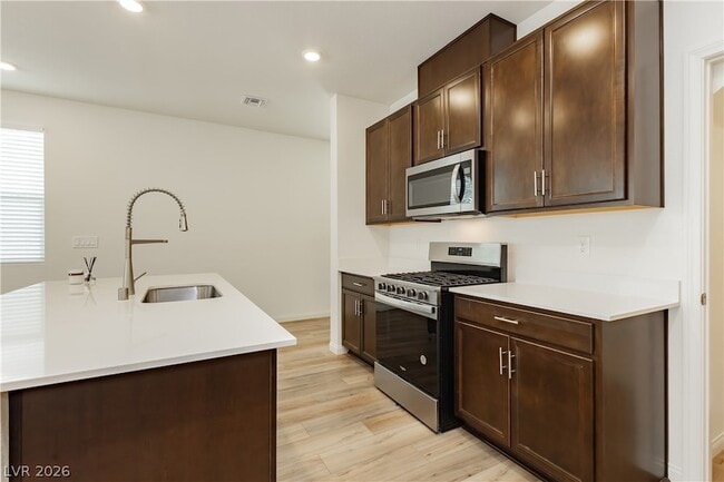 Building Photo - 9108 Vesey Ave