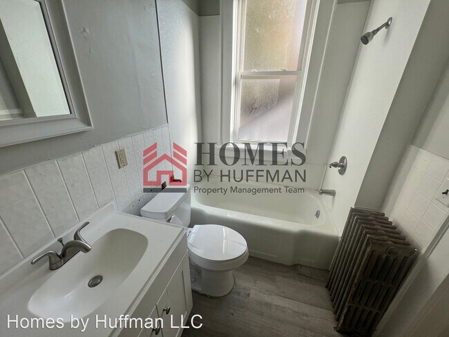 Building Photo - 1 br, 1 bath House - 400 E Columbia St Unit B