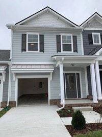 Building Photo - 2043 Orangery Dr