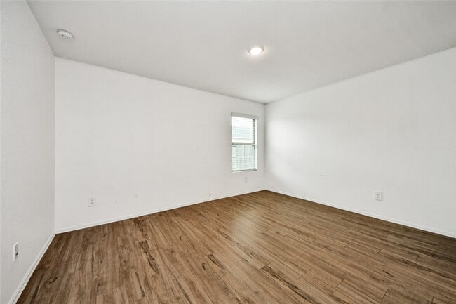 Building Photo - 18915 Sorento Bay Ln