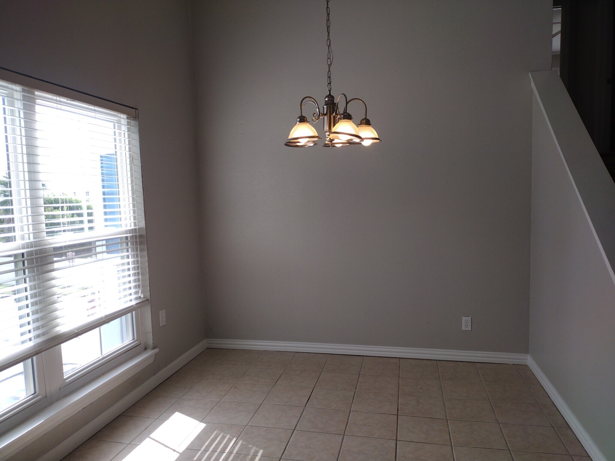 Building Photo - 3506 Cove View Blvd