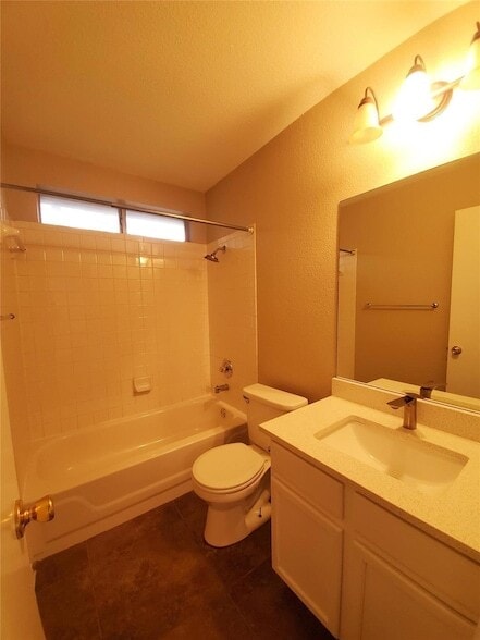 Building Photo - 2116 E Gann Hill Dr
