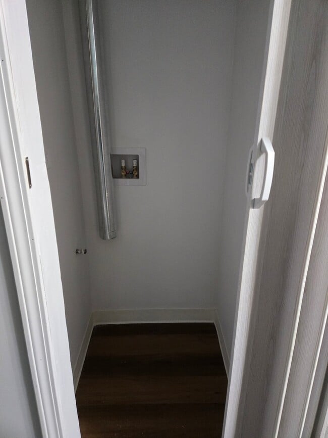 Building Photo - 6229 S Bishop St