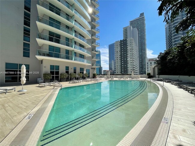 Building Photo - 1100 S Miami Ave