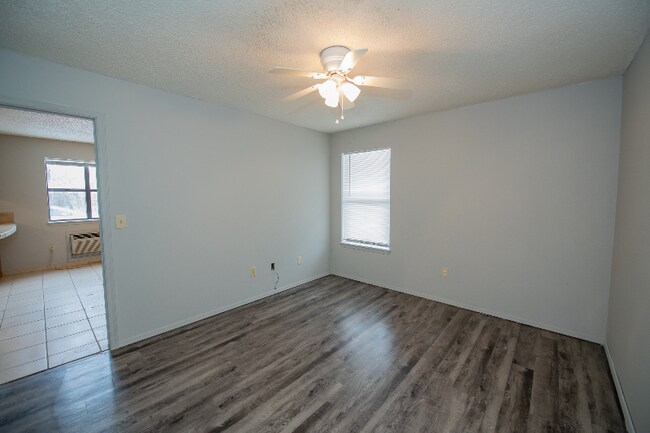 Building Photo - 1390 W Wedington Dr