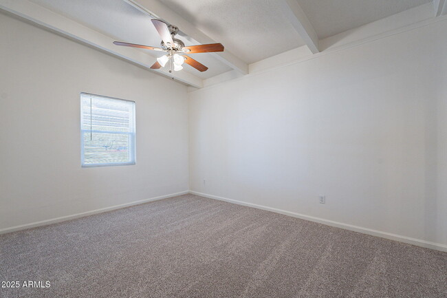 Building Photo - 1331 E Pierson St