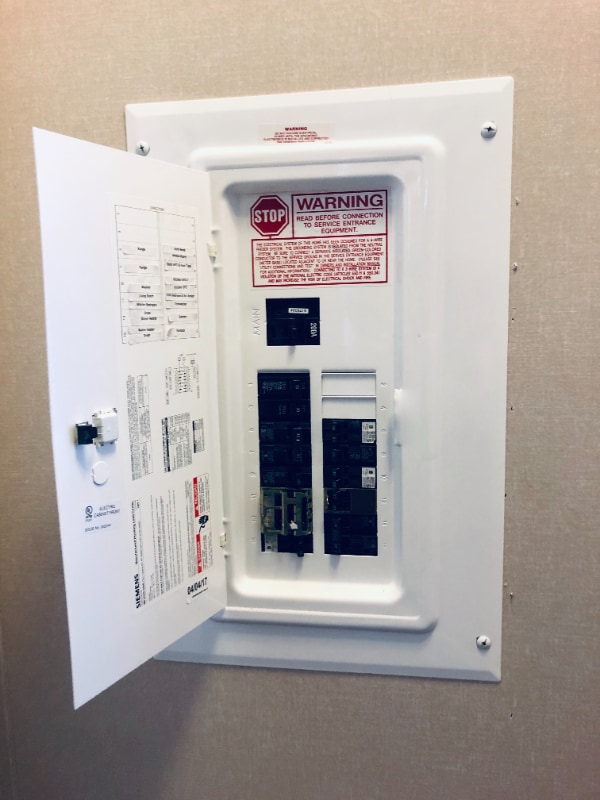 Building Photo - 2601 Leary Ln