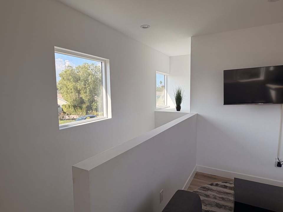 Building Photo - 6124 Alcove Ave