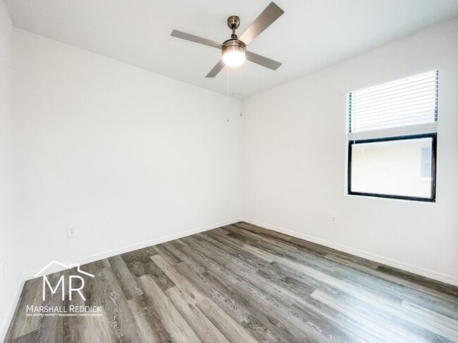Building Photo - Spacious 3-Bedroom, 2-Bathroom 1 Car Garage