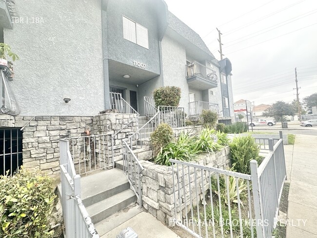 Building Photo - 11005 Hartsook St North Hollywood, CA 91601