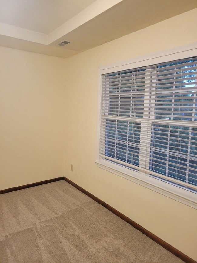 Building Photo - 4 bedroom 2.5 baths in Kempsville
