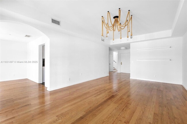 Building Photo - 1415 Sunset Harbour Dr