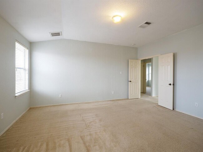 Building Photo - 13504 Richard Nixon St