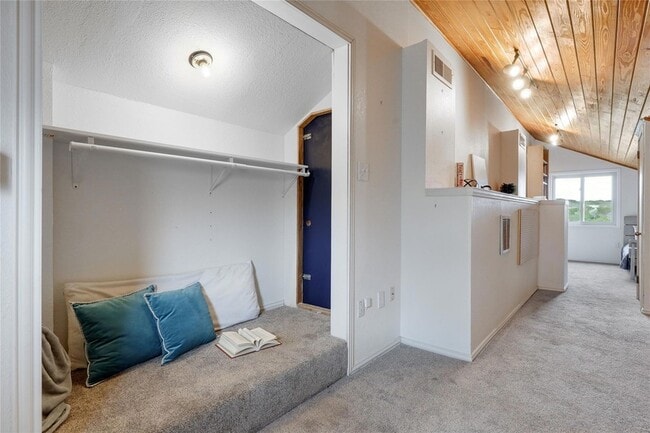 Building Photo - 18205 Ridge Rd