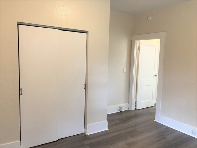 Primary Photo - HUGE Dade City 3BR/1BA/1 Car Garage Home w...