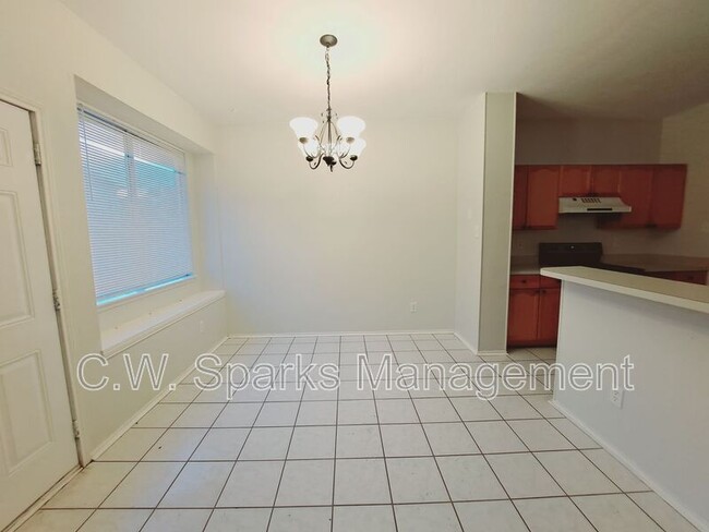 Building Photo - 4617 Sandera Ln