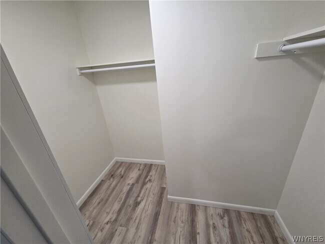 Building Photo - 255 Portage Rd