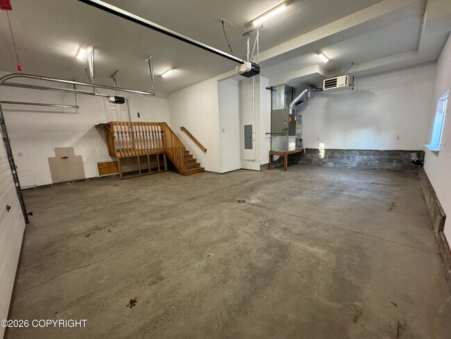 Building Photo - 16001 Hidden Creek Ln