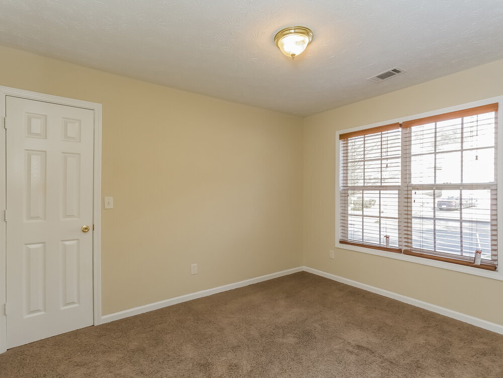 Building Photo - 865 Simon Ive Dr